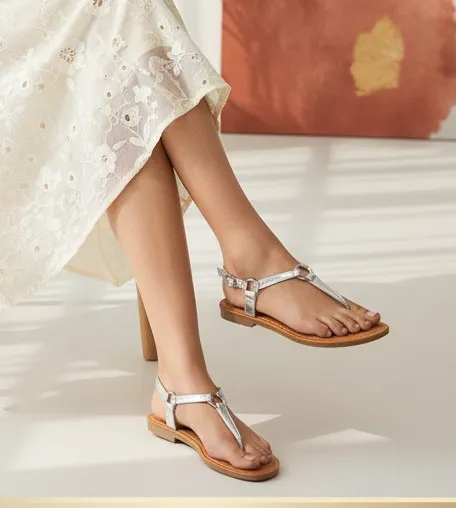 StrideLux Women Metallic T-Strap Toe-Ring Flat Sandals – Silver - Image 3