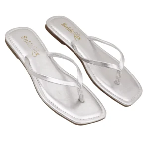 Liora Metallic Thong Flats – Silver Mist