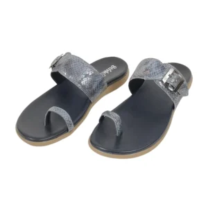StrideLux Women’s Onyx Black Textured Toe-Loop Flat Sandals