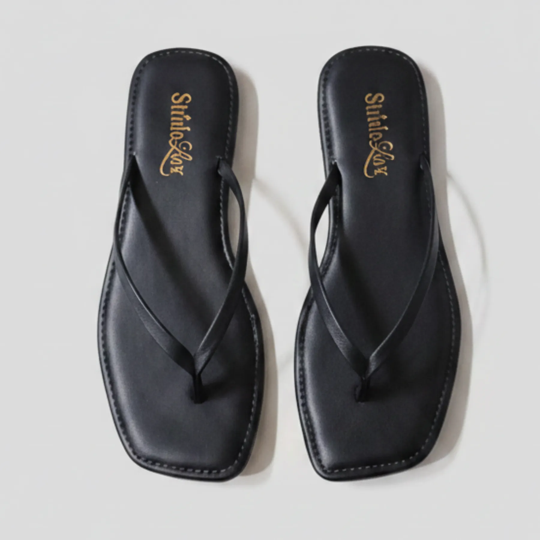 Liora Minimal Thong Flats – Classic Black