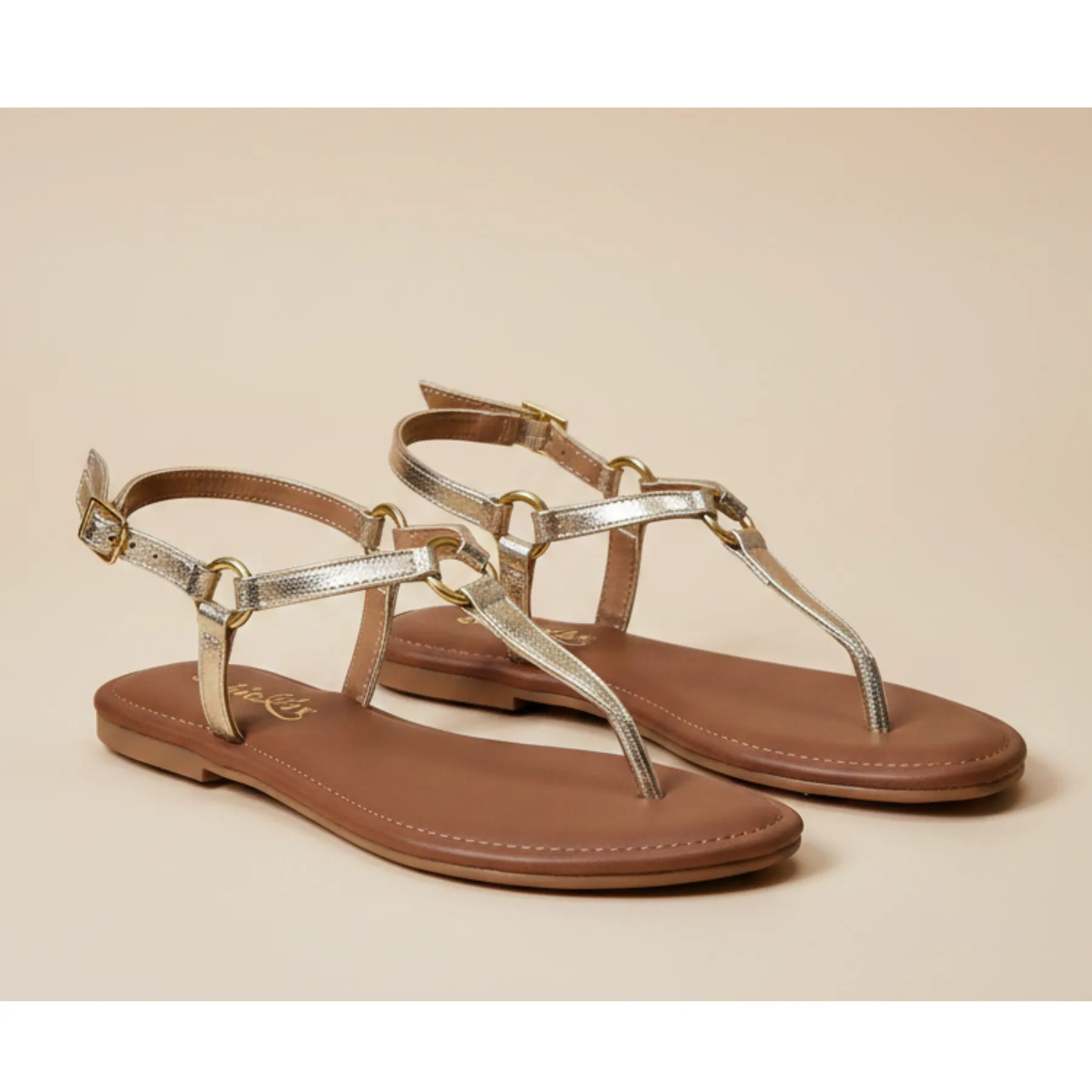 StrideLux Aurelia Ring-Link Toe-Ring Flat Sandals – Luxe Gold - Image 4