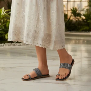 StrideLux Women’s Onyx Black Textured Toe-Loop Flat Sandals
